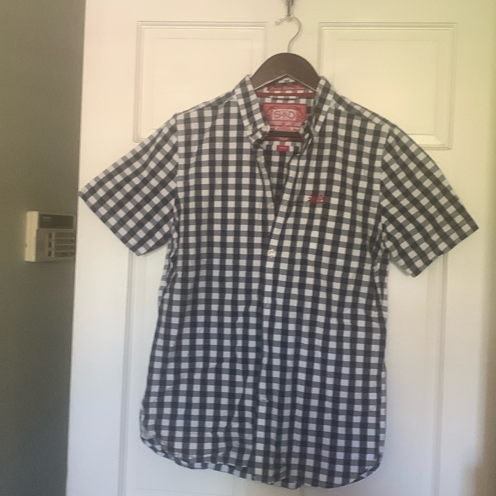 Blue and white Superdry shirt worn once and in perfect condition Medium men’s.